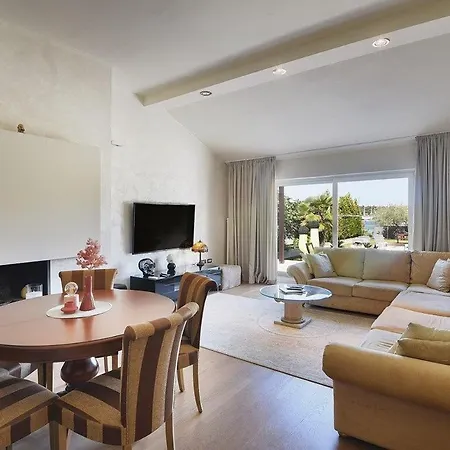 Contessa Del Mar