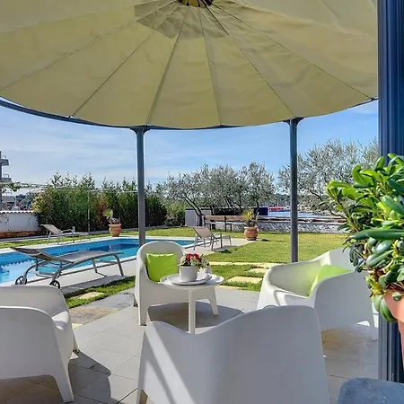 Contessa Del Mar Nyaraló